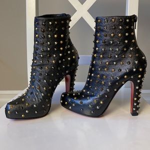 NWOB Christian Louboutin Ariella Clou Studded Ankle Boots Booties Black 36.5